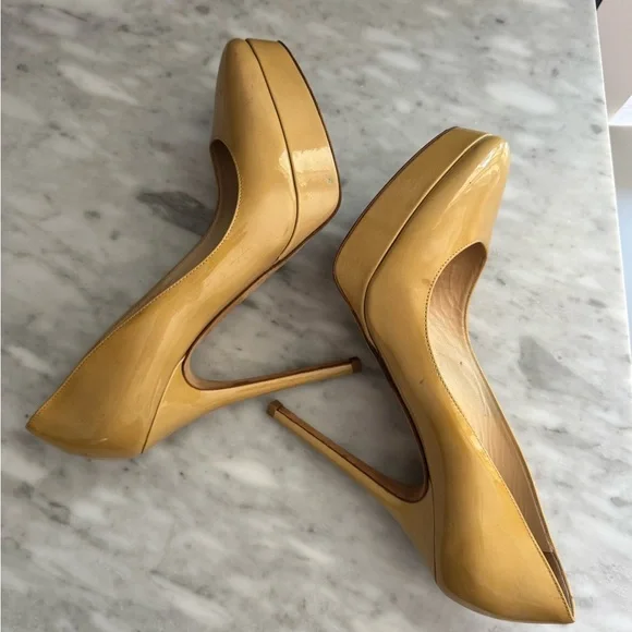 Jimmy Choo Women's Mustard Heels - Picture 6 of 7